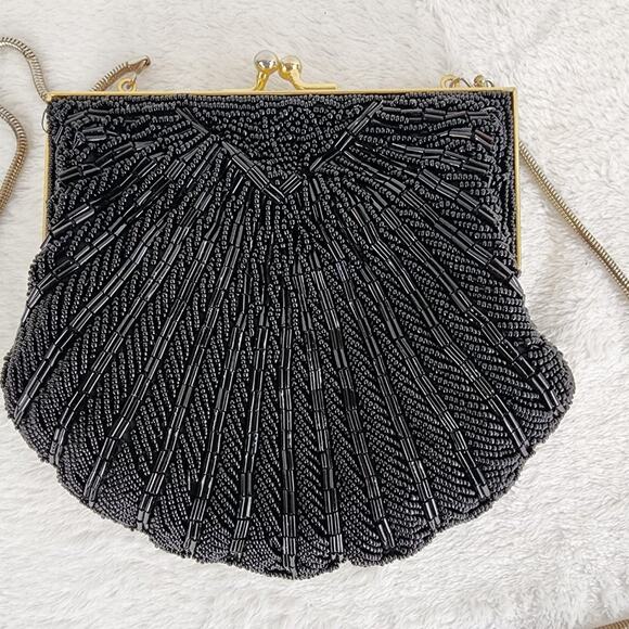 Andre Cellini Black Beaded Clamshell evening bag with snake chain strap. EUC - Picture 3 of 6